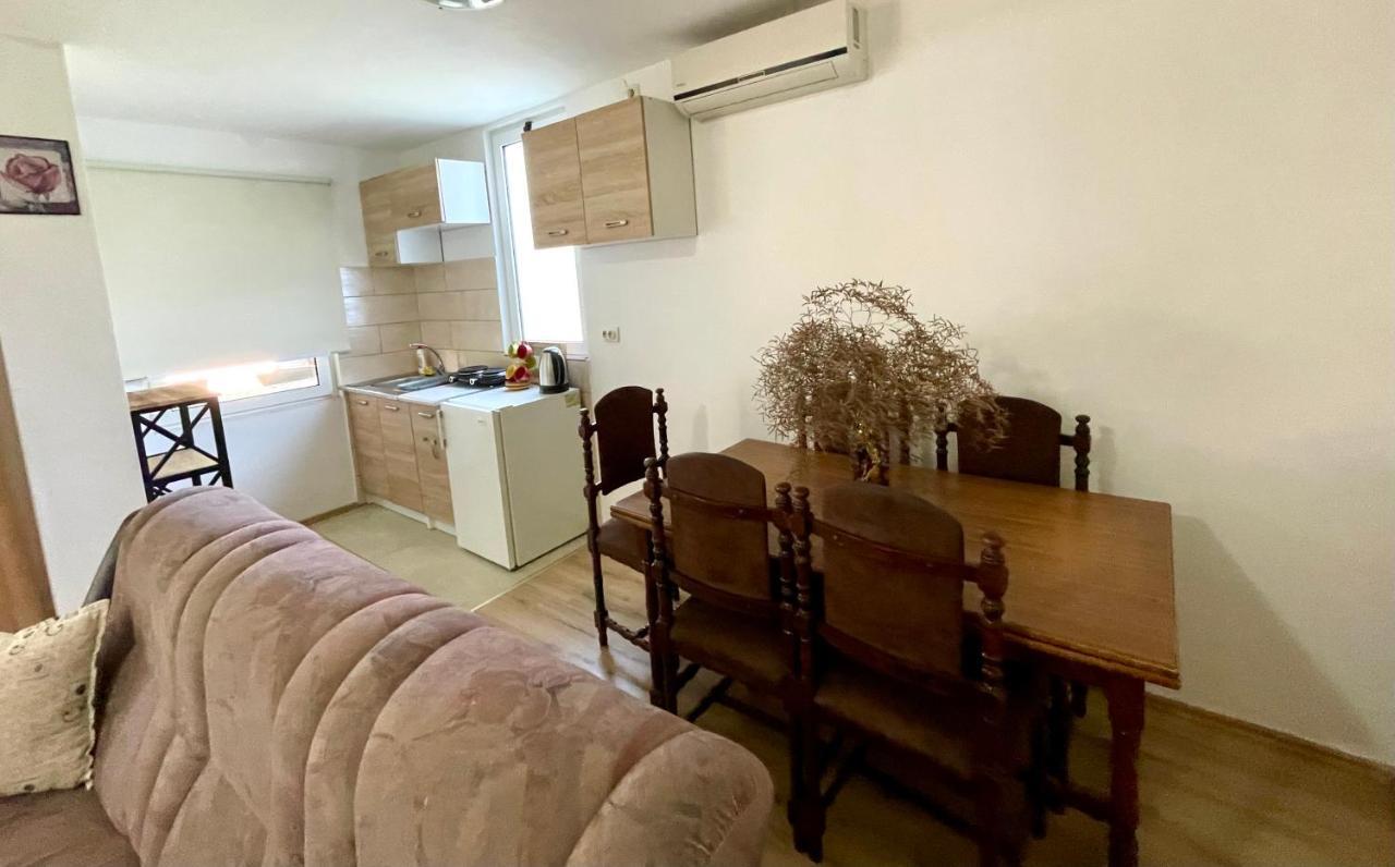 Apartments Flamingo อุลซิน ภายนอก รูปภาพ