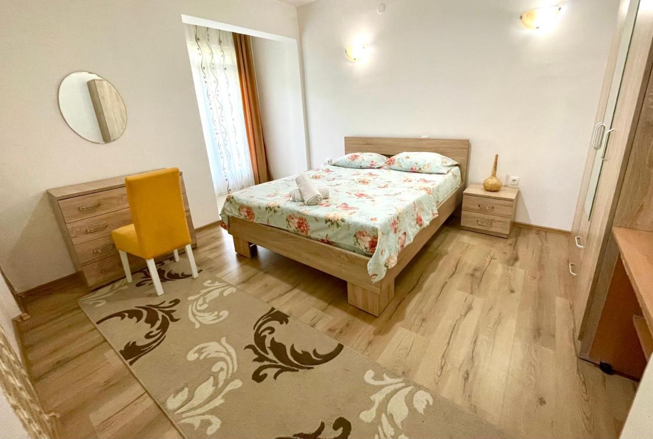 Apartments Flamingo อุลซิน ภายนอก รูปภาพ