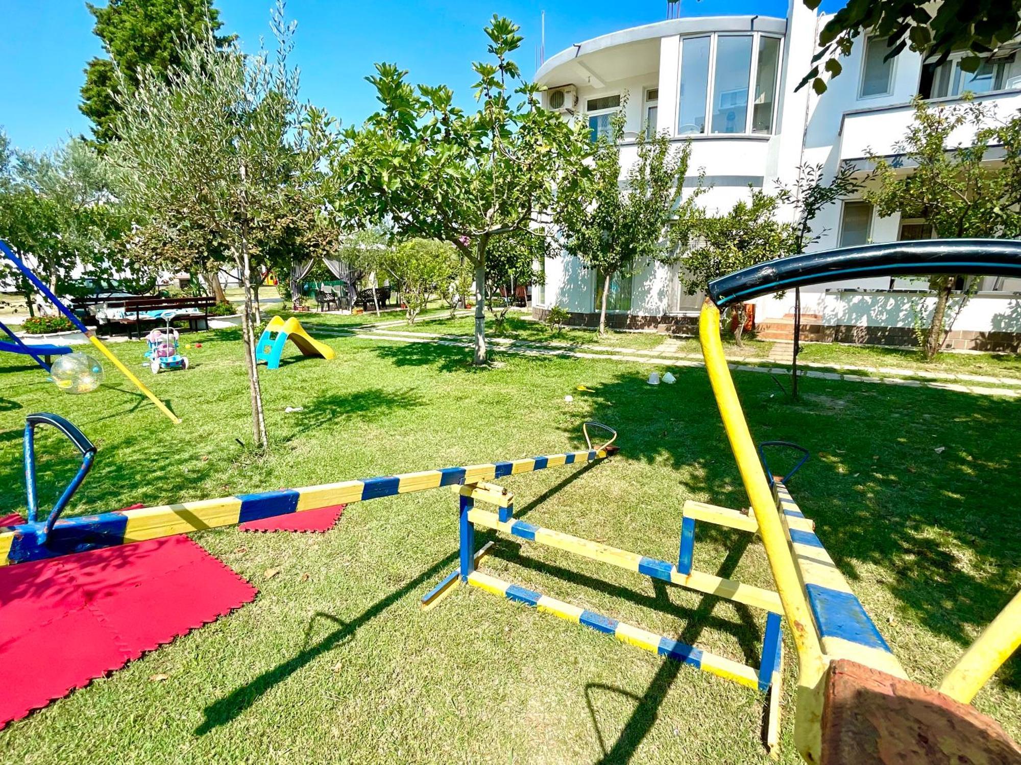 Apartments Flamingo อุลซิน ภายนอก รูปภาพ