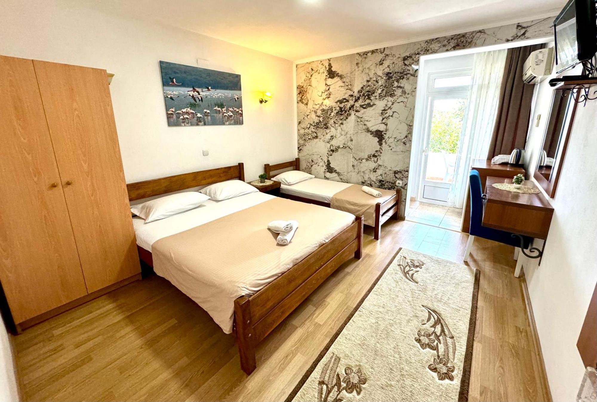 Apartments Flamingo อุลซิน ภายนอก รูปภาพ