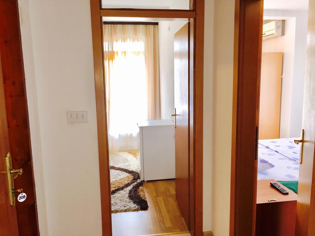 Apartments Flamingo อุลซิน ภายนอก รูปภาพ